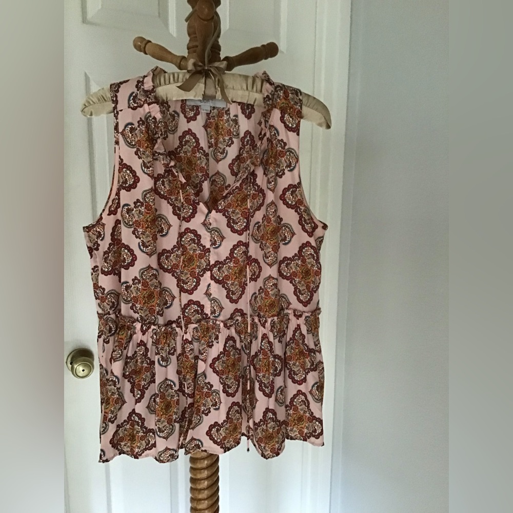 Perfect summertime blouse.